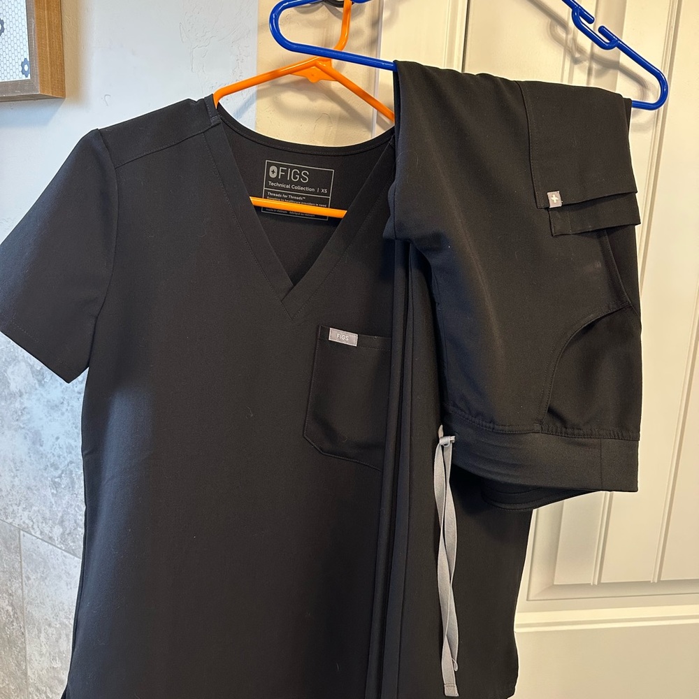 Figs Black Shirt & Top Set